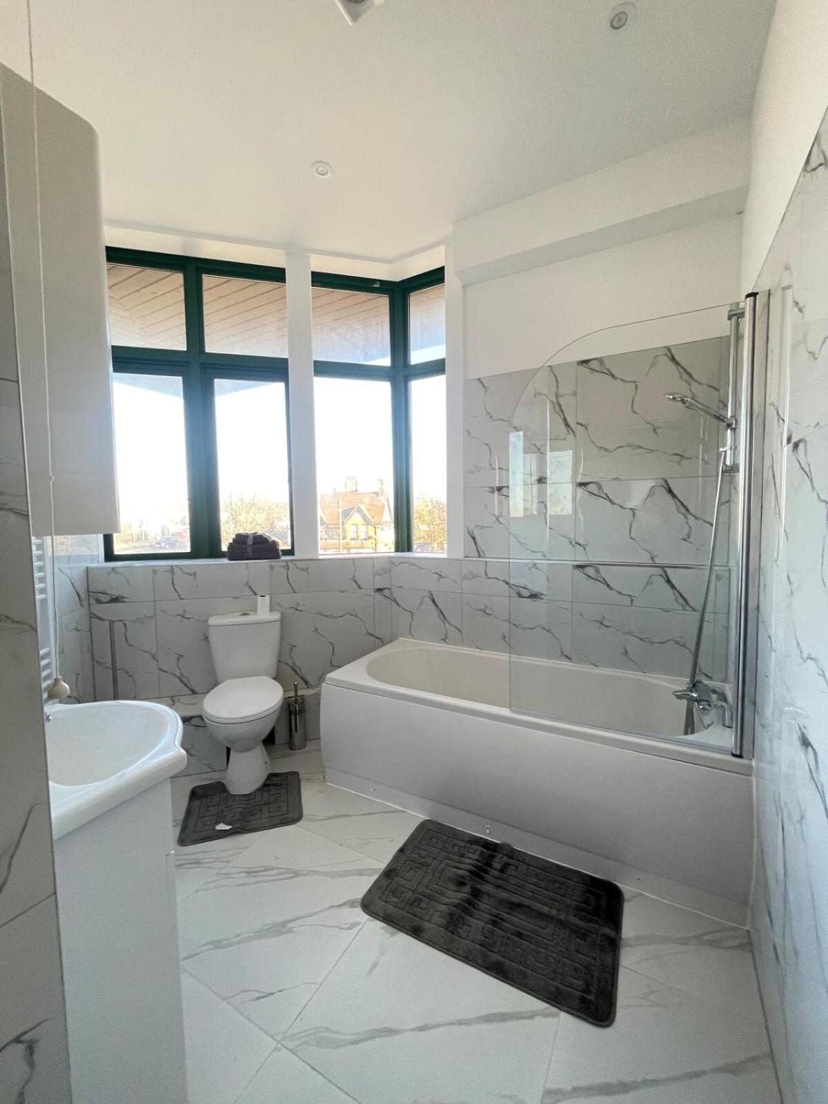 1 Bedroom Apartment - Flitwick - Contractor Friendly - Tourist Ready - Full Kitchen - Wifi - Smart Tv - Sofa Bed - Free Parking - Ideal For Short Or Long Stays Ngoại thất bức ảnh